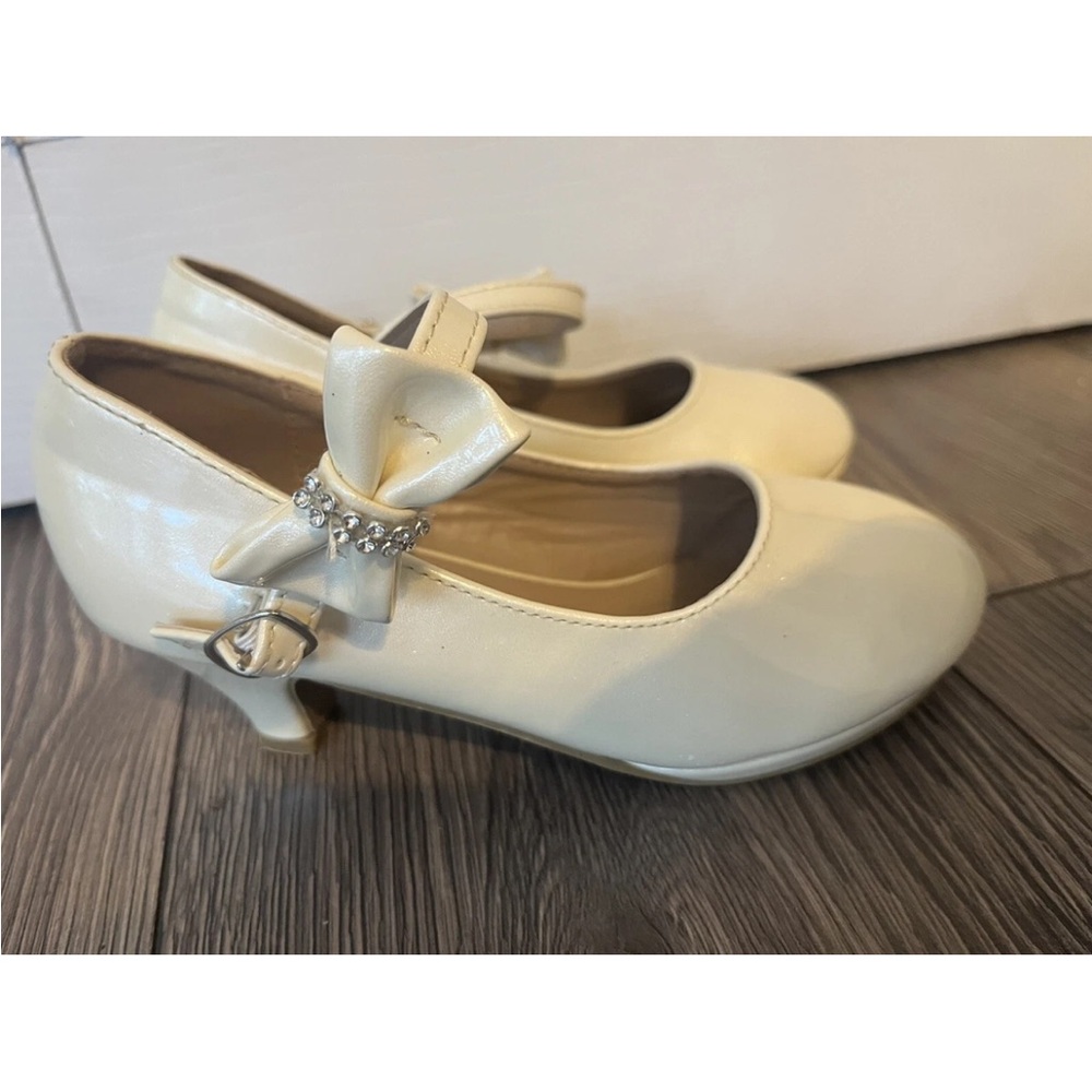 Link Girls Dana Shoes Size 2